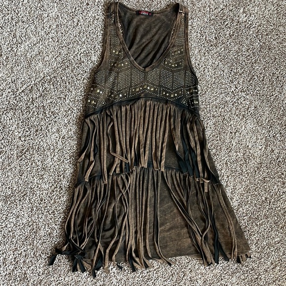 T Party Brown Fringe Top - Picture 6 of 7
